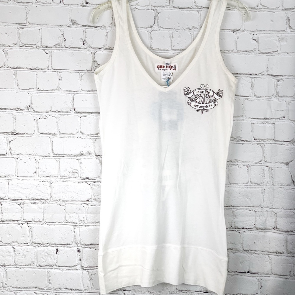 𝅺NEW-ONE Life LA Crystal Beige Tank